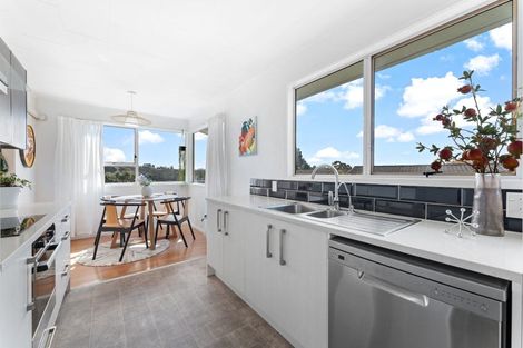 Photo of property in 2/1 Cantina Avenue, Bayview, Auckland, 0629
