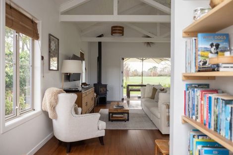 Photo of property in 32 Te Aute Road, Havelock North, 4130