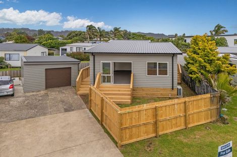 Photo of property in 21 Meadow Drive, Whitianga, 3510
