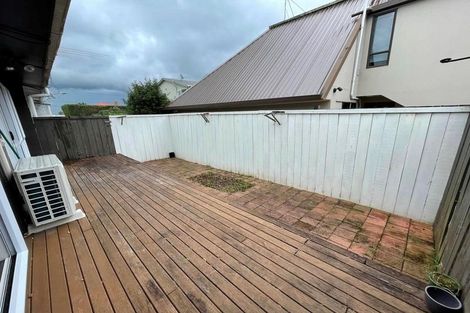 Photo of property in 8/65 Mariri Road, One Tree Hill, Auckland, 1061