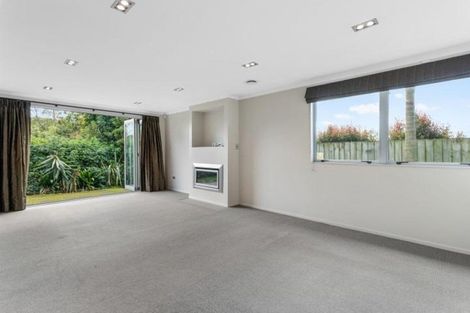 Photo of property in 12a Otahuri Crescent, Greenlane, Auckland, 1051
