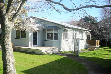 Photo of property in 6 Peace Avenue, Moturoa, New Plymouth, 4310