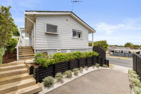 Photo of property in 108 Tamatea Road, Taupo, 3330