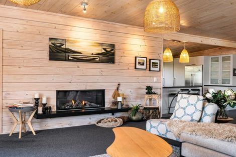 Photo of property in 145 Karewa Parade, Papamoa Beach, Papamoa, 3118