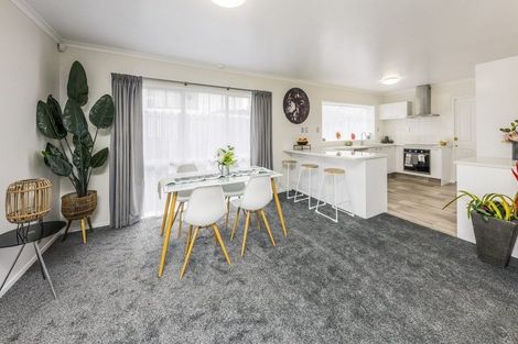 Photo of property in 5 Reyland Close, Weymouth, Auckland, 2103