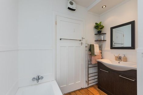 Photo of property in 81 Heretaunga Street, Palmerston North, 4414