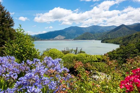 Photo of property in 251 Queen Charlotte Drive, Havelock, Picton, 7281