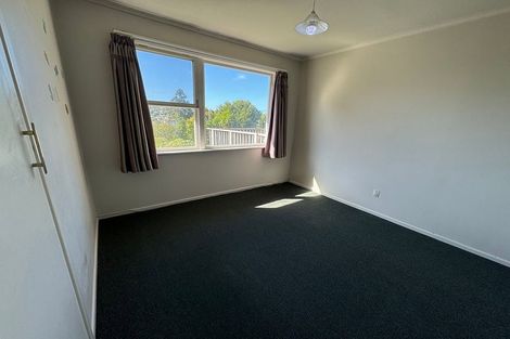 Photo of property in 188 Sunnynook Road, Totara Vale, Auckland, 0627