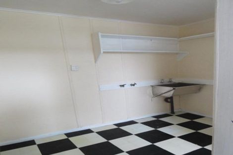 Photo of property in 19 Cook Street, Marfell, New Plymouth, 4310