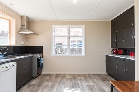 Photo of property in 25 Andrew Avenue, Roslyn, Palmerston North, 4414