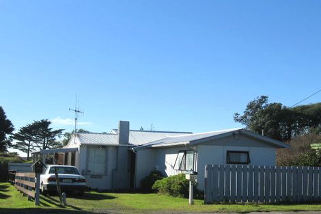 Photo of property in 24b Koromiko Street, Otaki Beach, Otaki, 5512