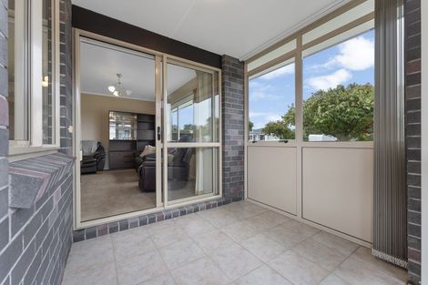 Photo of property in 2/7 Mahoe Street, Strandon, New Plymouth, 4312