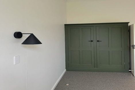 Photo of property in 17 Momona Road, Greenlane, Auckland, 1051