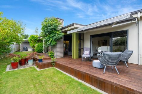 Photo of property in 7 Ruru Place, Levin, 5510