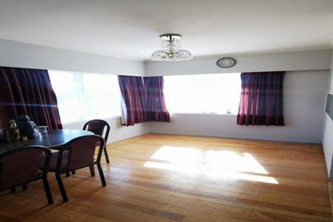 Photo of property in 1/4 Roseburn Place, Pakuranga, Auckland, 2010