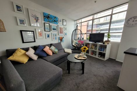 Photo of property in Hume House, 152 The Terrace, Wellington Central, Wellington, 6011