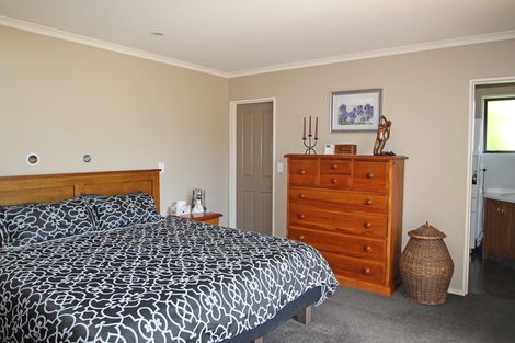 Photo of property in 17 Charles Street, Weston, Oamaru, 9401