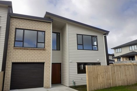 Photo of property in 20 Millcroft Lane, Ranui, Auckland, 0612