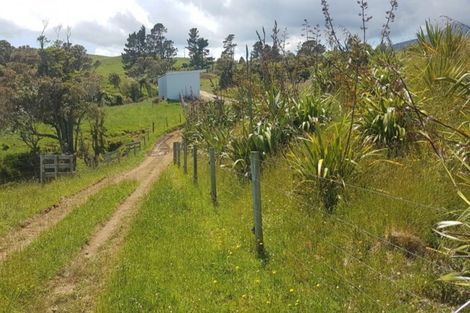 Photo of property in 610 Dover Road, Okato, New Plymouth, 4374
