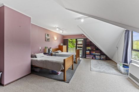 Photo of property in 24 Jocelyn Crescent, Pinehaven, Upper Hutt, 5019