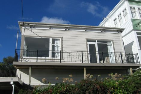 Photo of property in 21 The Crescent, Roseneath, Wellington, 6011
