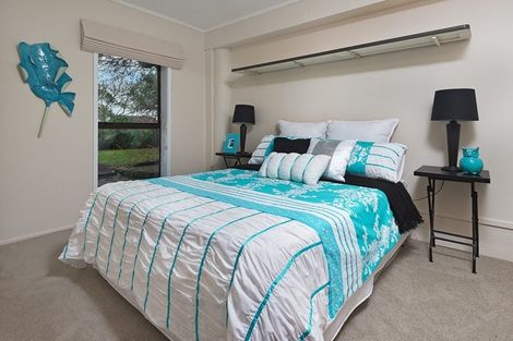 Photo of property in 26 Rotoma Rise, Clover Park, Auckland, 2019