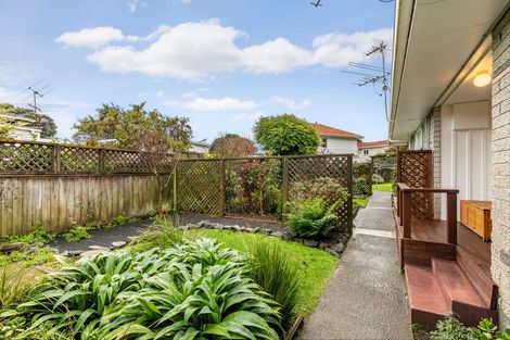 Photo of property in 8/238 Muritai Road, Eastbourne, Lower Hutt, 5013
