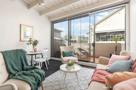 Photo of property in Hannahs Warehouse Apartments, 14/13 Leeds Street, Te Aro, Wellington, 6011