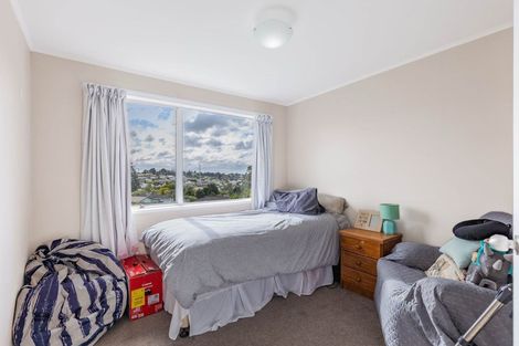 Photo of property in 9 Kilcar Place, Massey, Auckland, 0614