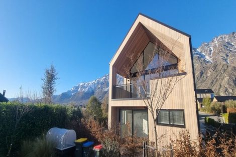 Photo of property in 6 Arran Lane, Jacks Point, Queenstown, 9371