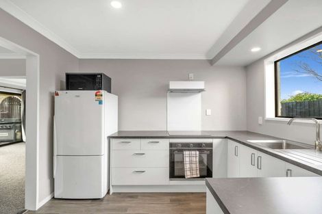 Photo of property in 12 Mchaffies Place, Wainoni, Christchurch, 8061