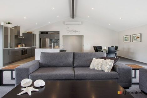 Photo of property in 23 Surfers Avenue, Waihi Beach, 3611