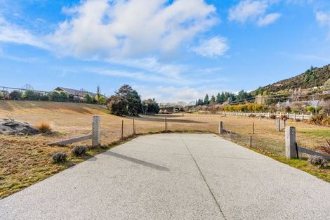 Photo of property in 4 Mount Linton Avenue, Wanaka, 9305