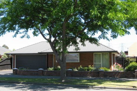 Photo of property in 2/43 Kedleston Drive, Avonhead, Christchurch, 8042
