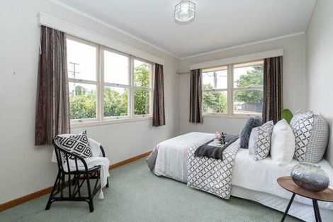 Photo of property in 35 Forest Lake Road, Forest Lake, Hamilton, 3200