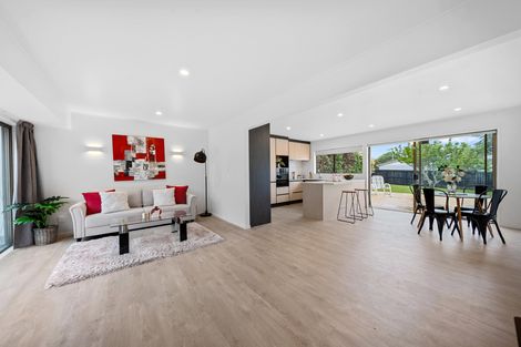Photo of property in 121 Settlement Road, Papakura, 2110