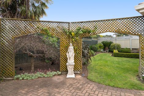 Photo of property in 10 Tekoah Place, Judea, Tauranga, 3110