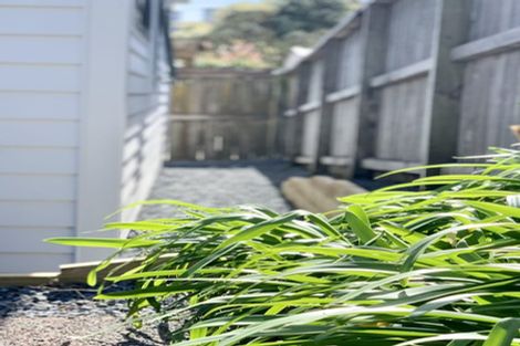 Photo of property in 11 San Ambrosio Rise, Henderson, Auckland, 0612