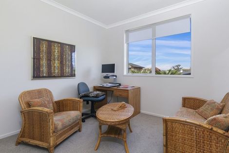 Photo of property in 5 Laly Haddon Place, Matakana, Warkworth, 0985