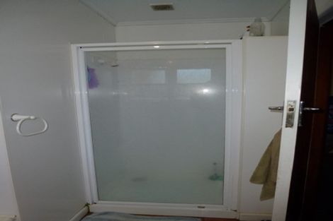 Photo of property in 11 Sherwood Avenue, Te Atatu South, Auckland, 0610