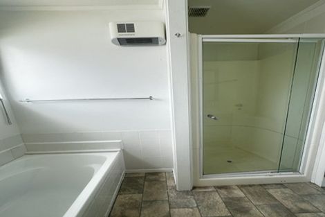 Photo of property in 2/38 Borich Road, Sunnyvale, Auckland, 0612