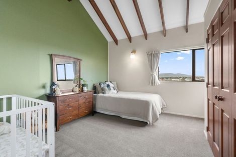 Photo of property in 27 Kawiu Road, Levin, 5510