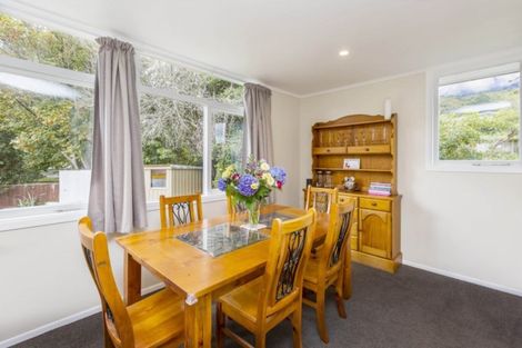 Photo of property in 67 Stokes Valley Road, Stokes Valley, Lower Hutt, 5019