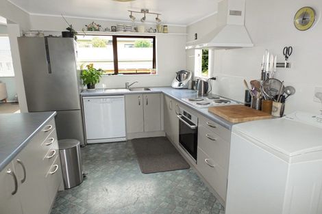 Photo of property in 39a Shortt Street, Foxton Beach, Foxton, 4815