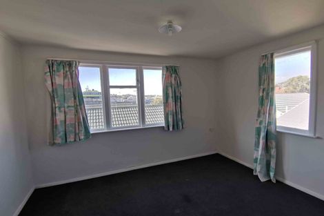 Photo of property in 2 Takatimu Way, Johnsonville, Wellington, 6037