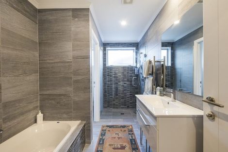 Photo of property in 76a Stanley Avenue, Palmerston North, 4414