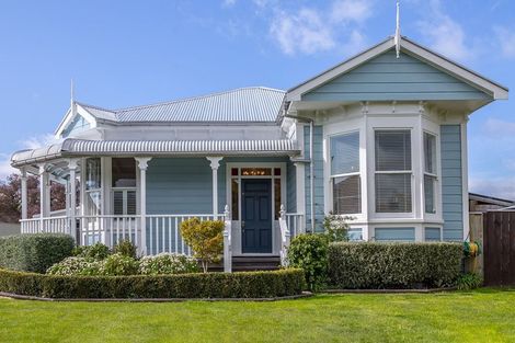 Photo of property in 32a Esther Street, Martinborough, 5711