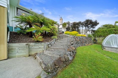 Photo of property in 53 Saint Johns Terrace, Tawa, Wellington, 5028