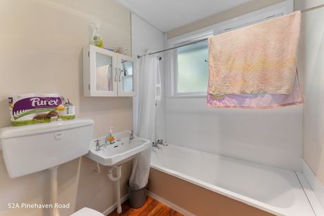 Photo of property in 52 Pinehaven Road, Pinehaven, Upper Hutt, 5019