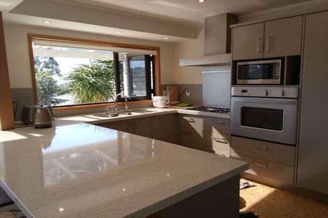 Photo of property in 1/28 Rangitoto Terrace, Milford, Auckland, 0620